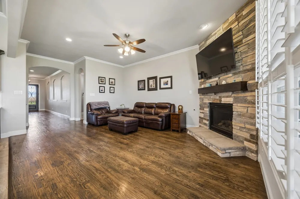 1116 Macgregor Lane Gunter, TX 75058