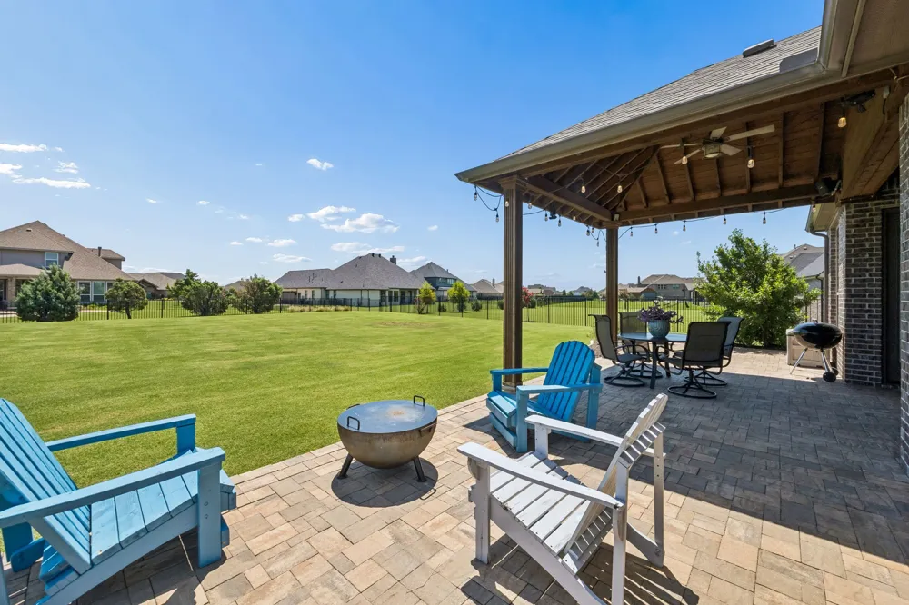 1116 Macgregor Lane Gunter, TX 75058