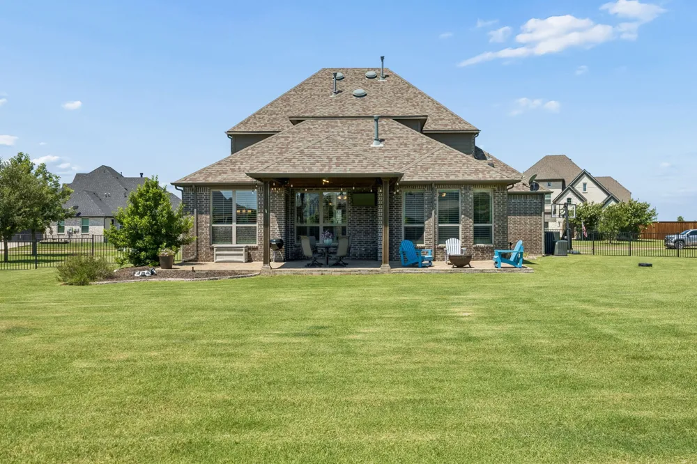1116 Macgregor Lane Gunter, TX 75058
