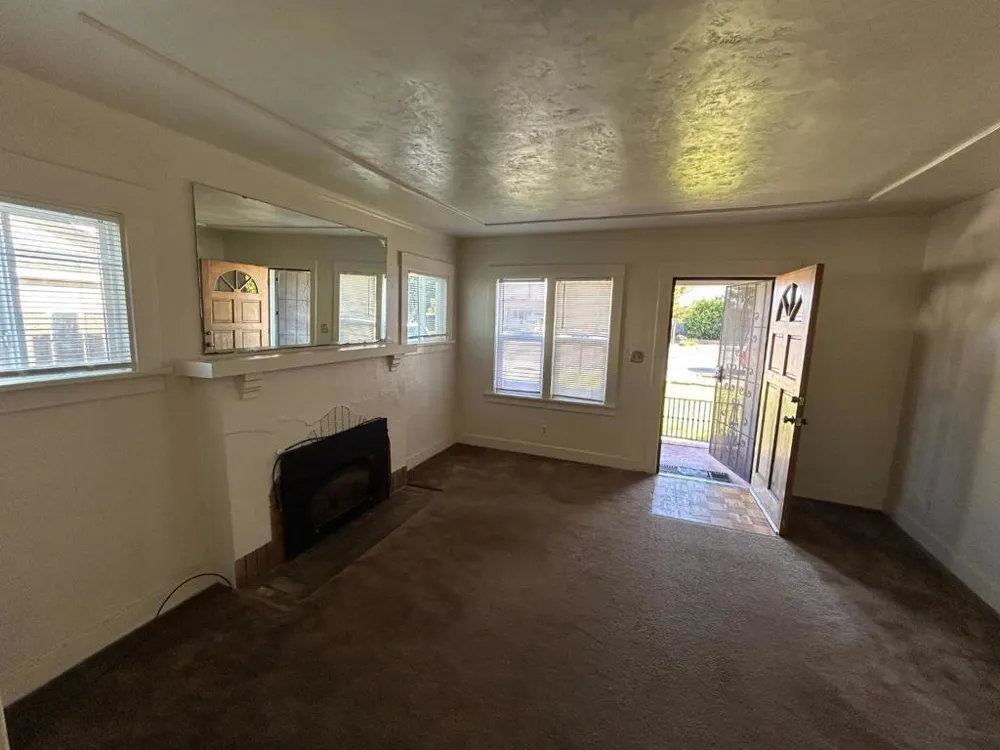 612 Central Avenue Salinas, CA 93901
