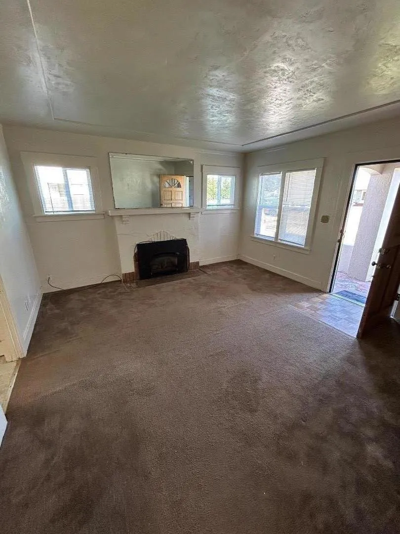 612 Central Avenue Salinas, CA 93901