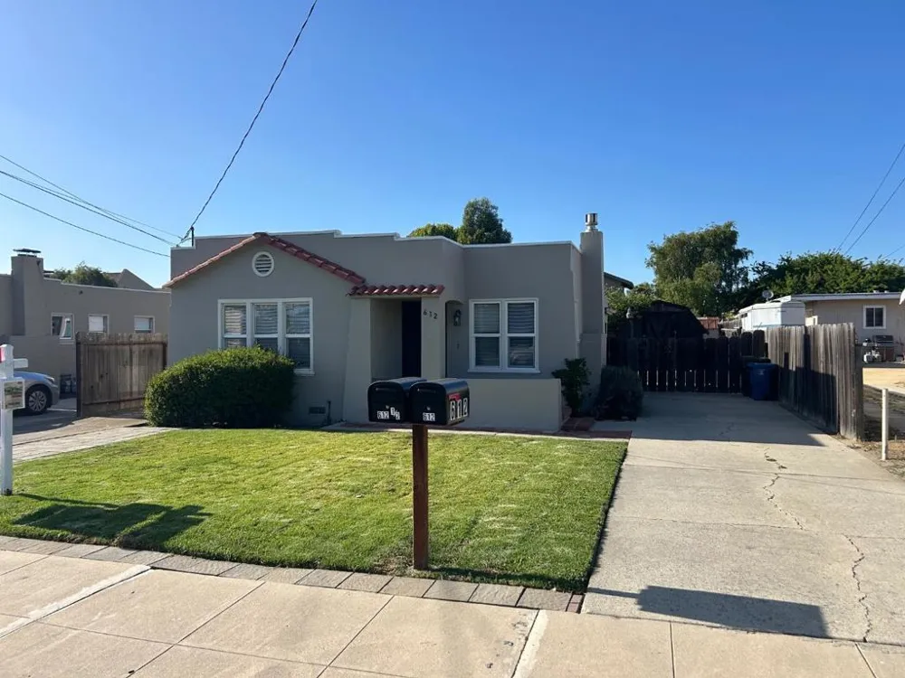 612 Central Avenue Salinas, CA 93901
