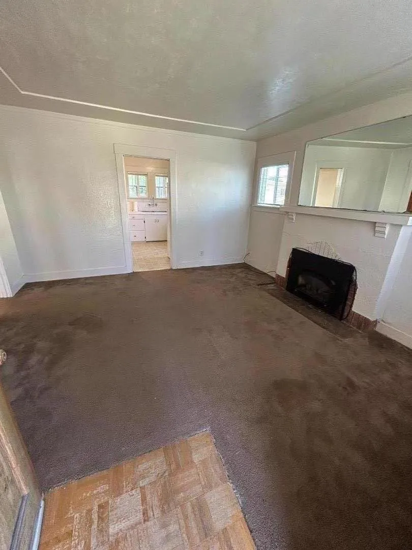 612 Central Avenue Salinas, CA 93901