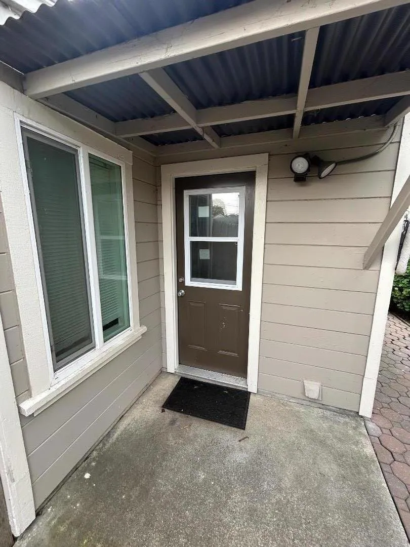 612 Central Avenue Salinas, CA 93901
