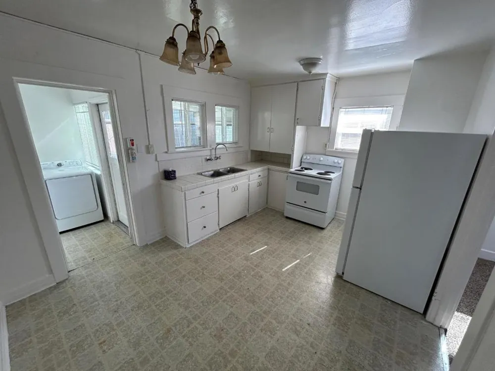 612 Central Avenue Salinas, CA 93901