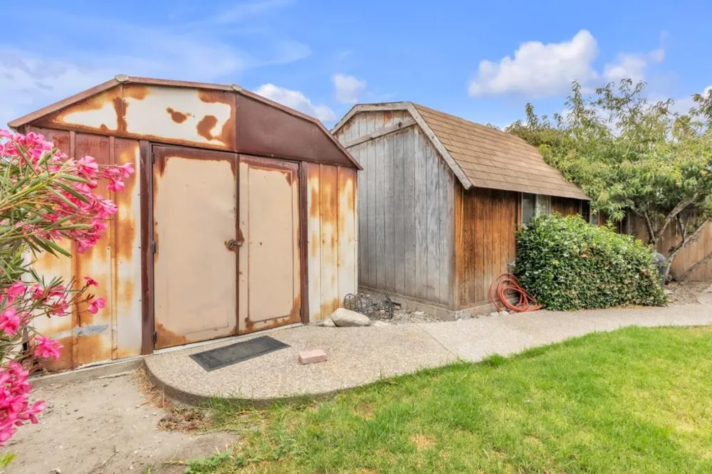 612 Central Avenue Salinas, CA 93901