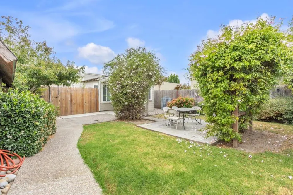 612 Central Avenue Salinas, CA 93901