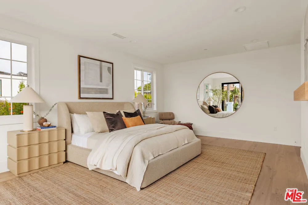 1827 9th Street Manhattan Beach, CA 90266