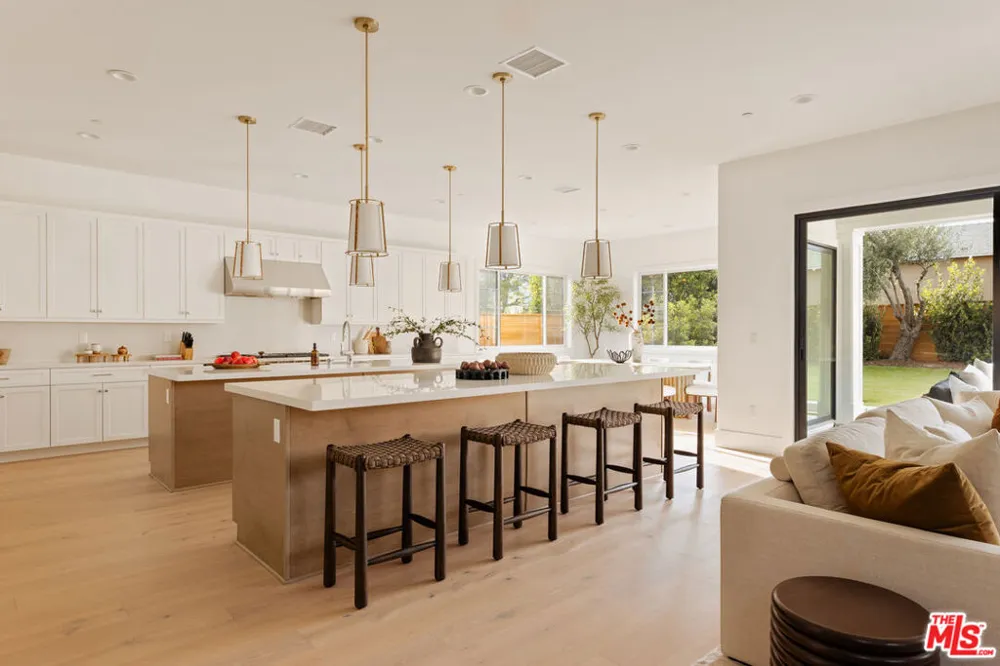 1827 9th Street Manhattan Beach, CA 90266