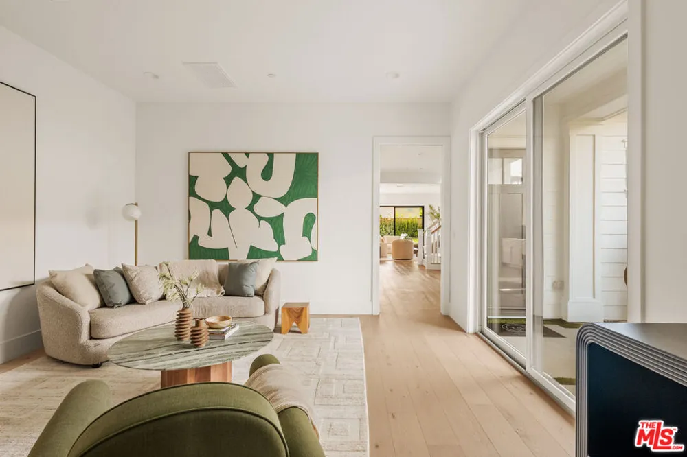 1827 9th Street Manhattan Beach, CA 90266