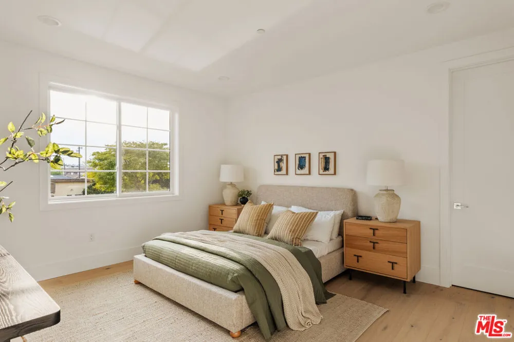 1827 9th Street Manhattan Beach, CA 90266