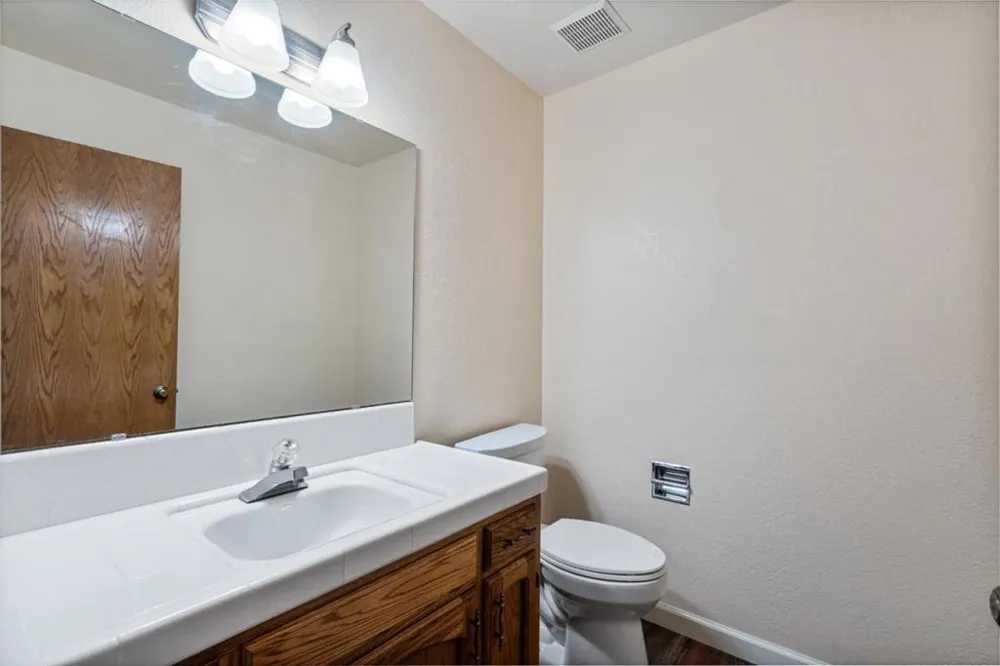 729 Helen Drive Hollister, CA 95023