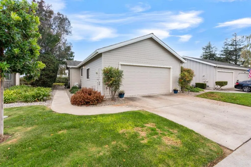 729 Helen Drive Hollister, CA 95023