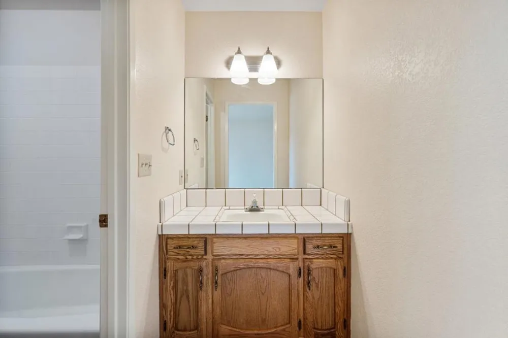 729 Helen Drive Hollister, CA 95023