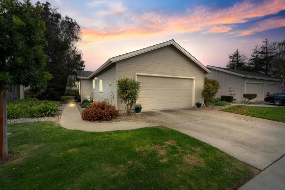 729 Helen Drive Hollister, CA 95023