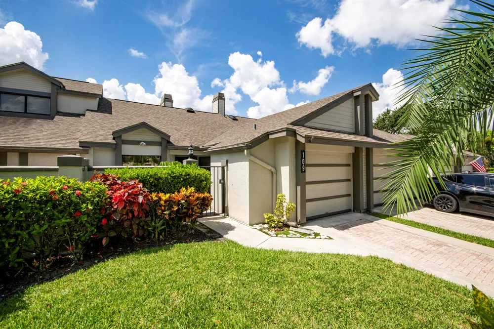 109 Landings Boulevard 