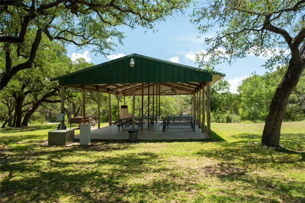 183 Suncrest Trail Bertram, TX 78605
