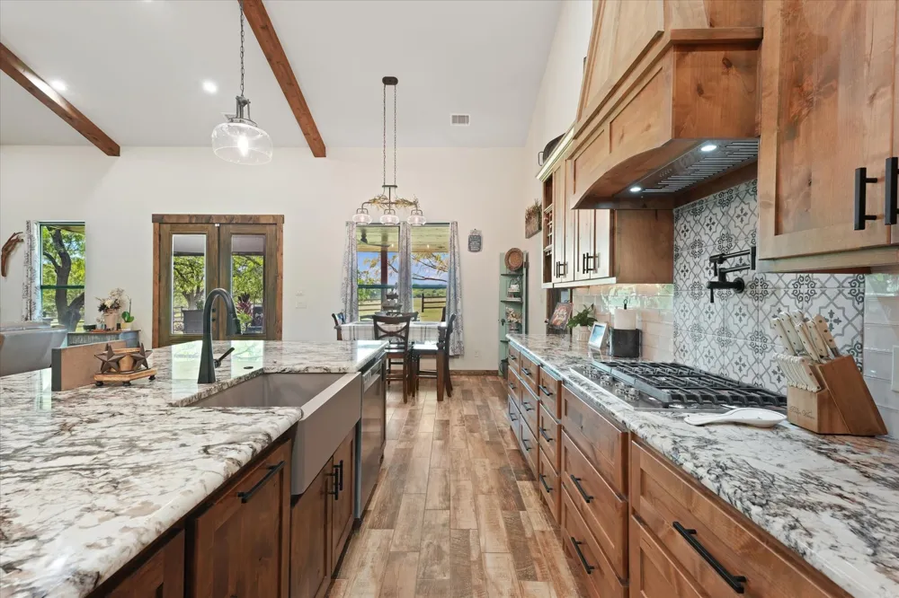 9861 Fm-66 Maypearl, TX 76064