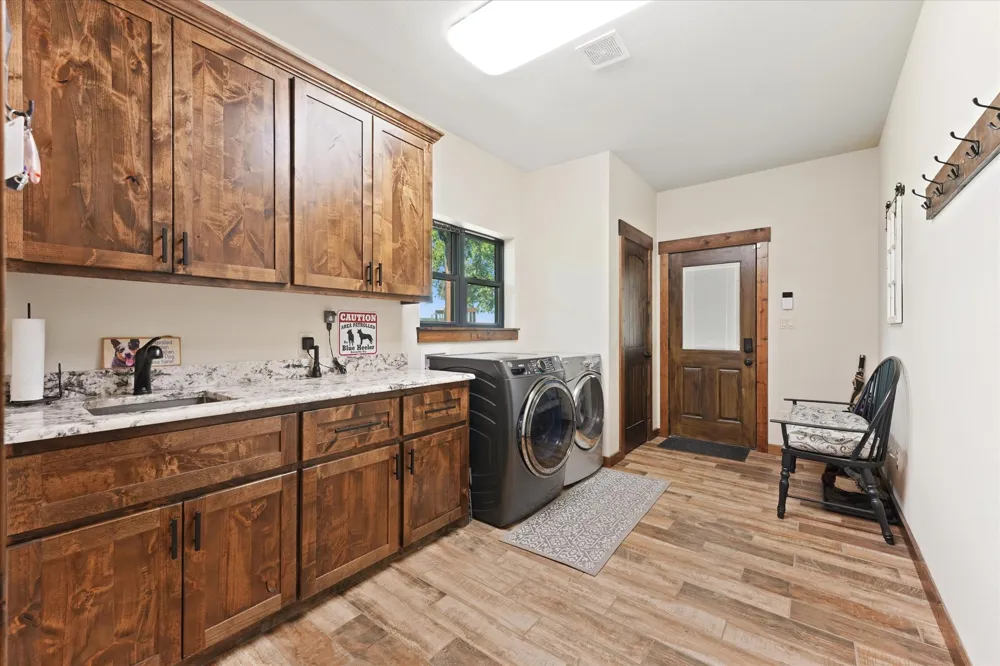 9861 Fm-66 Maypearl, TX 76064