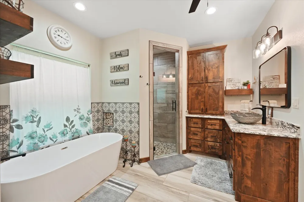 9861 Fm-66 Maypearl, TX 76064