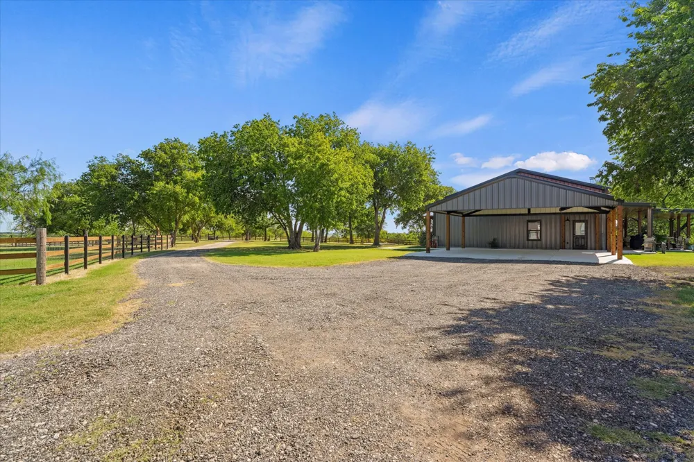 9861 Fm-66 Maypearl, TX 76064