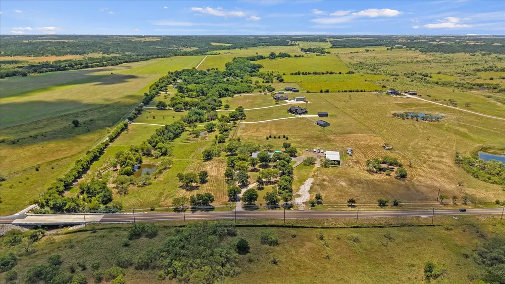 9861 Fm-66 Maypearl, TX 76064