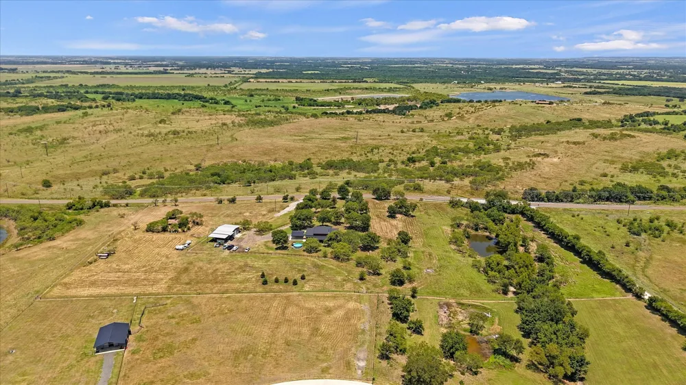 9861 Fm-66 Maypearl, TX 76064
