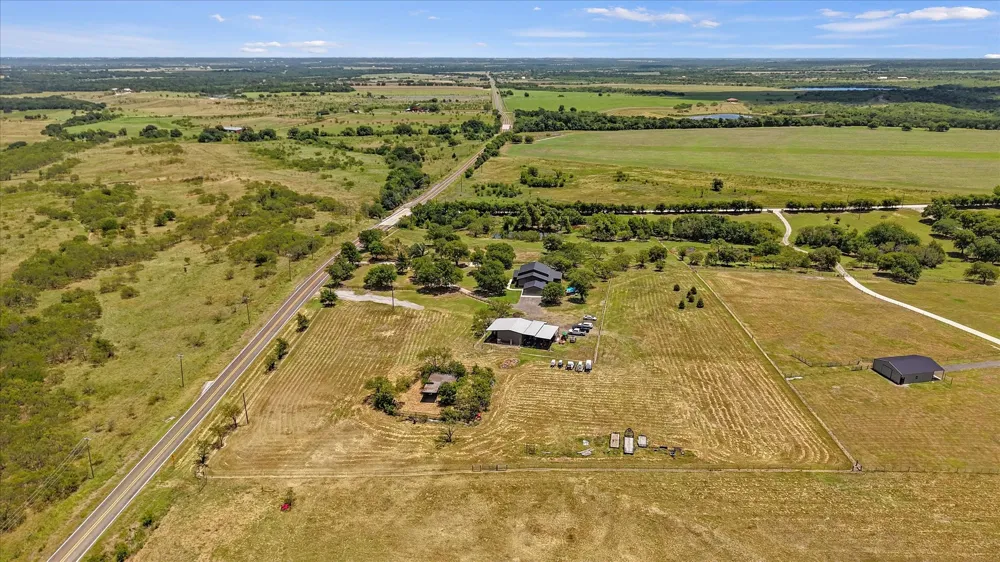 9861 Fm-66 Maypearl, TX 76064