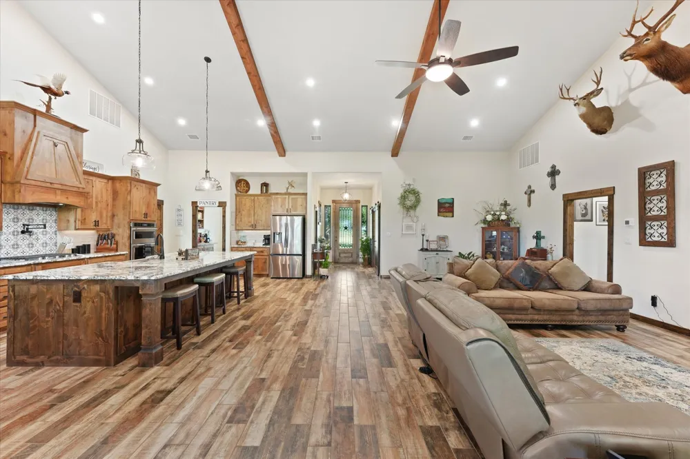 9861 Fm-66 Maypearl, TX 76064
