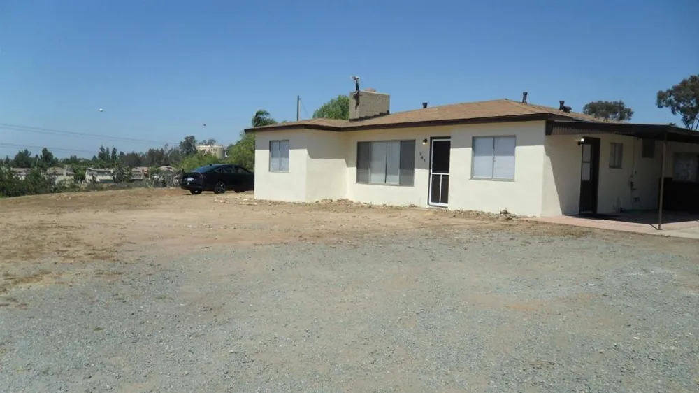 945 E J St. Chula Vista, CA 91910