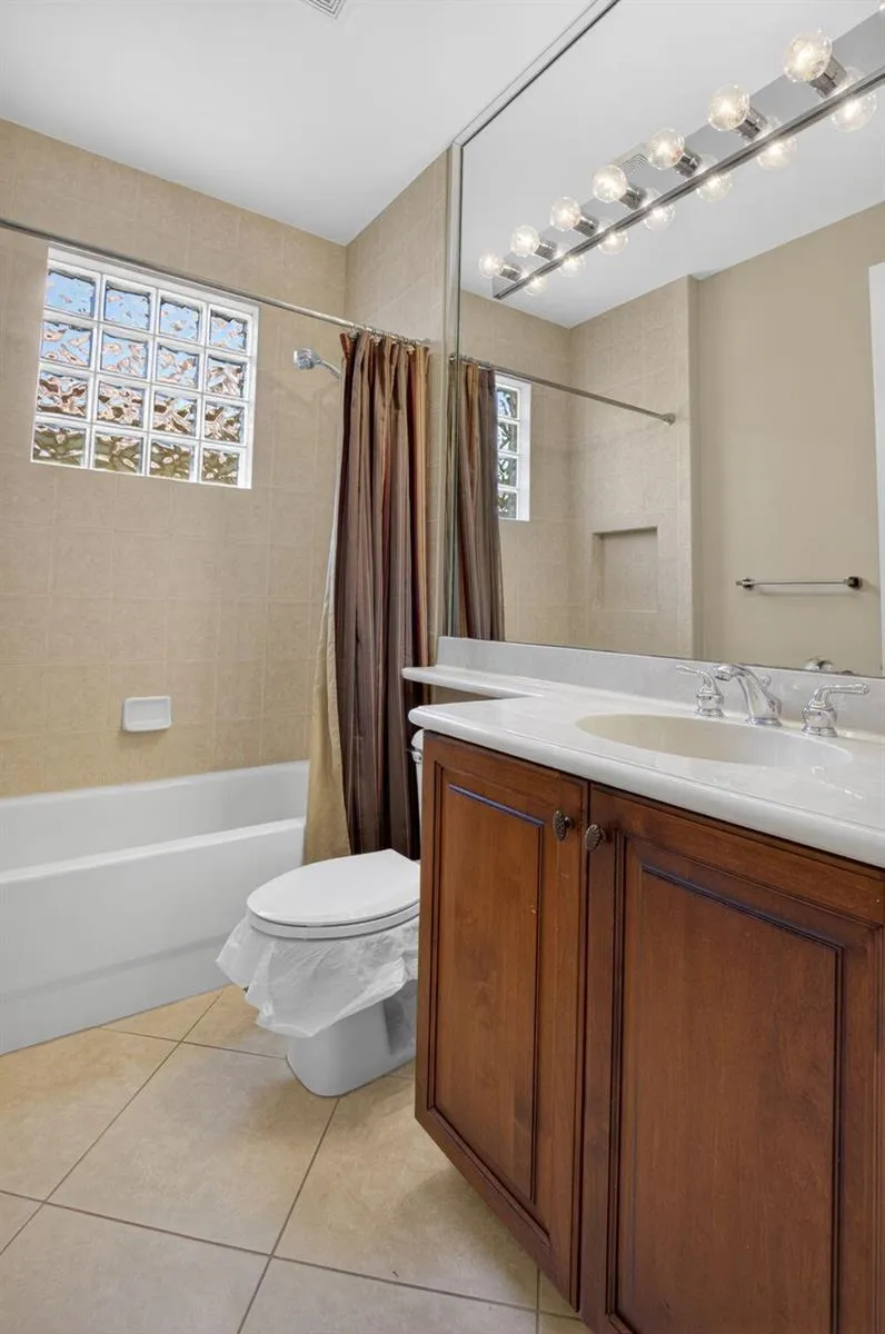 6959 Imperial Beach Circle Delray Beach, FL 33446