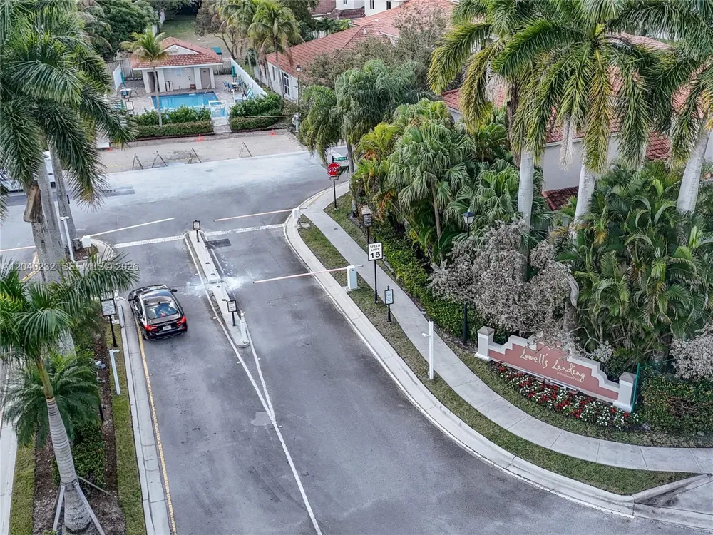 13212 NW 8th St #13212 Pembroke Pines, FL 33028