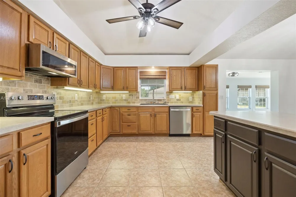 7764 14th Pl La Belle, FL 33935