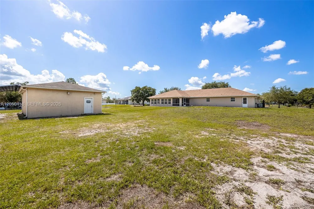 7764 14th Pl La Belle, FL 33935