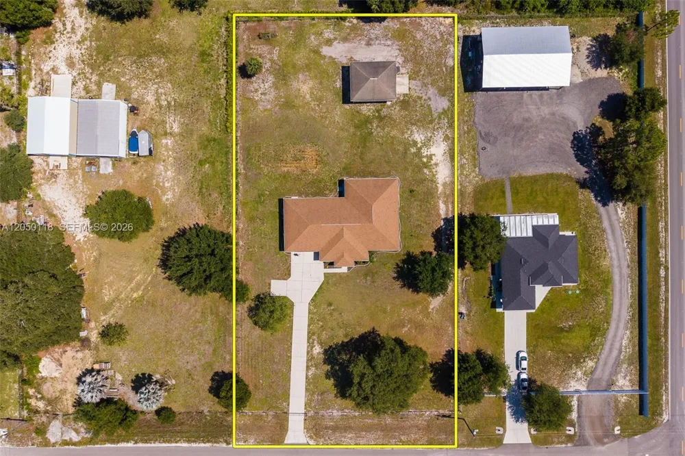 7764 14th Pl La Belle, FL 33935