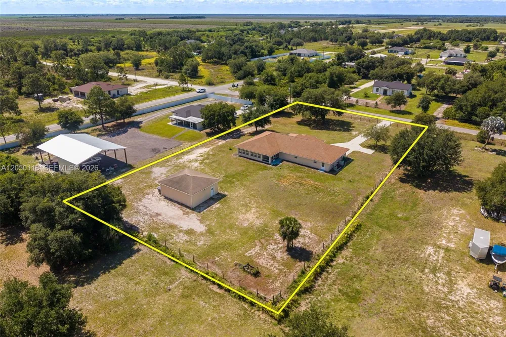 7764 14th Pl La Belle, FL 33935