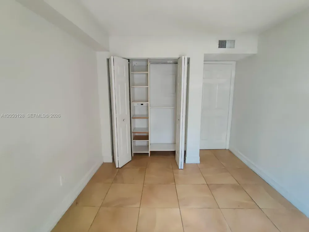 5705 W 20th Ave #215 Hialeah, FL 33012