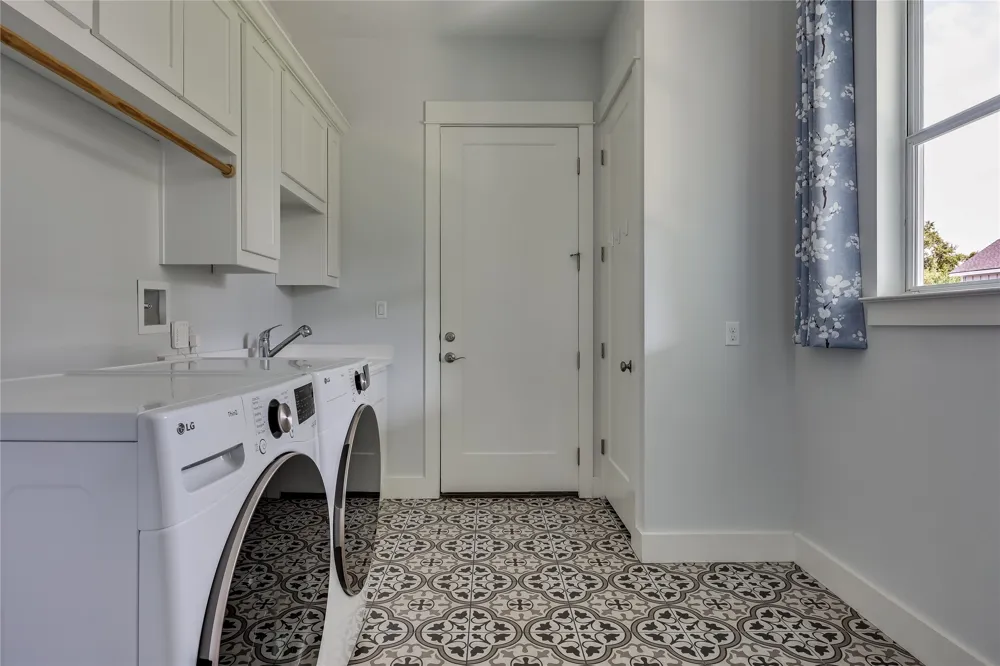 1296 Trebled Waters Trail Driftwood, TX 78619
