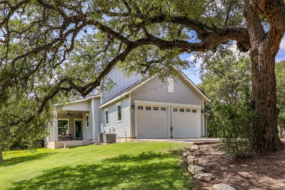 1296 Trebled Waters Trail Driftwood, TX 78619