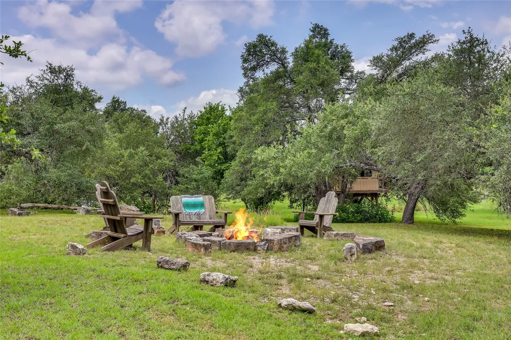 1296 Trebled Waters Trail Driftwood, TX 78619