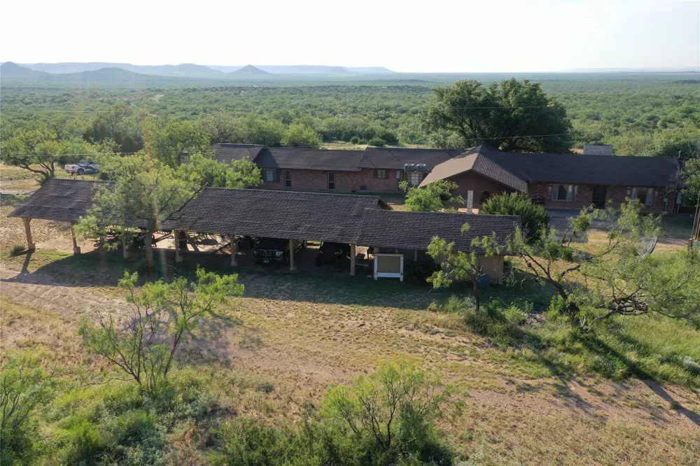 144000 TX Hwy 208 Robert Lee, TX 76945