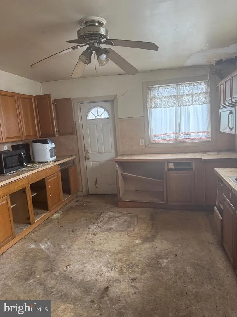 5024 OGONTZ AVENUE Philadelphia, PA 19141