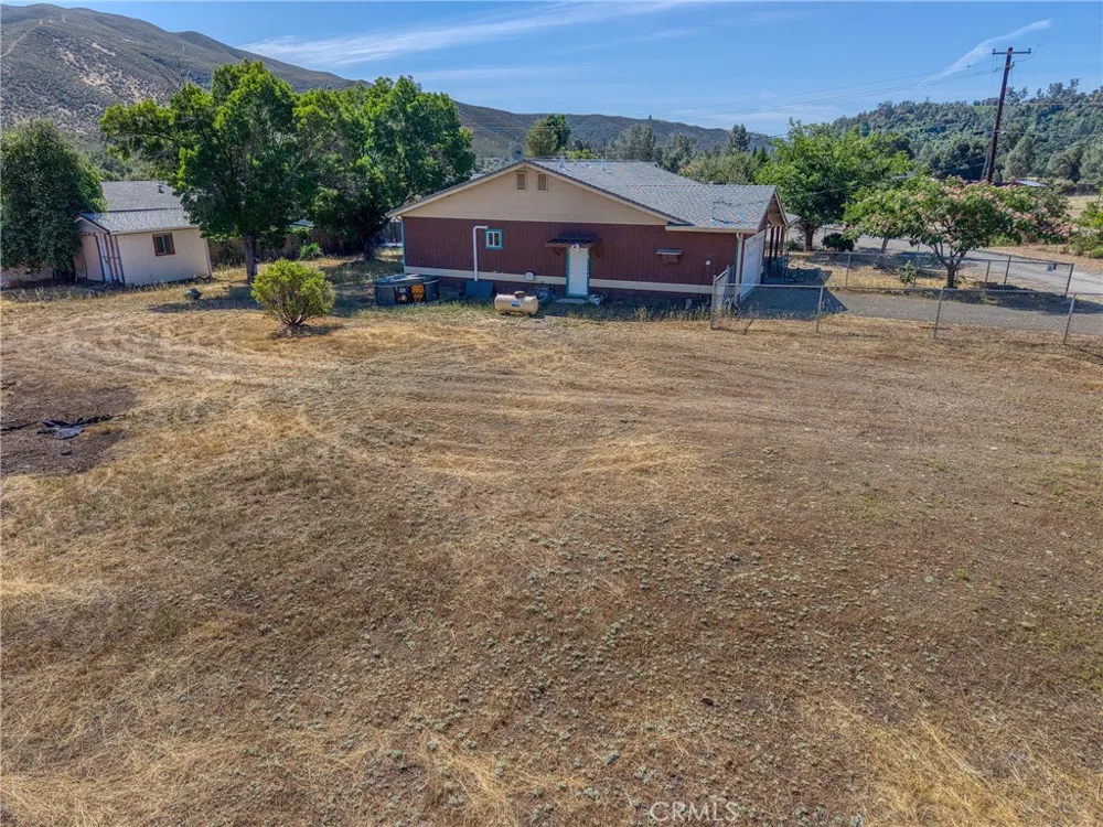 17002 Acacia Clearlake Oaks, CA 95423