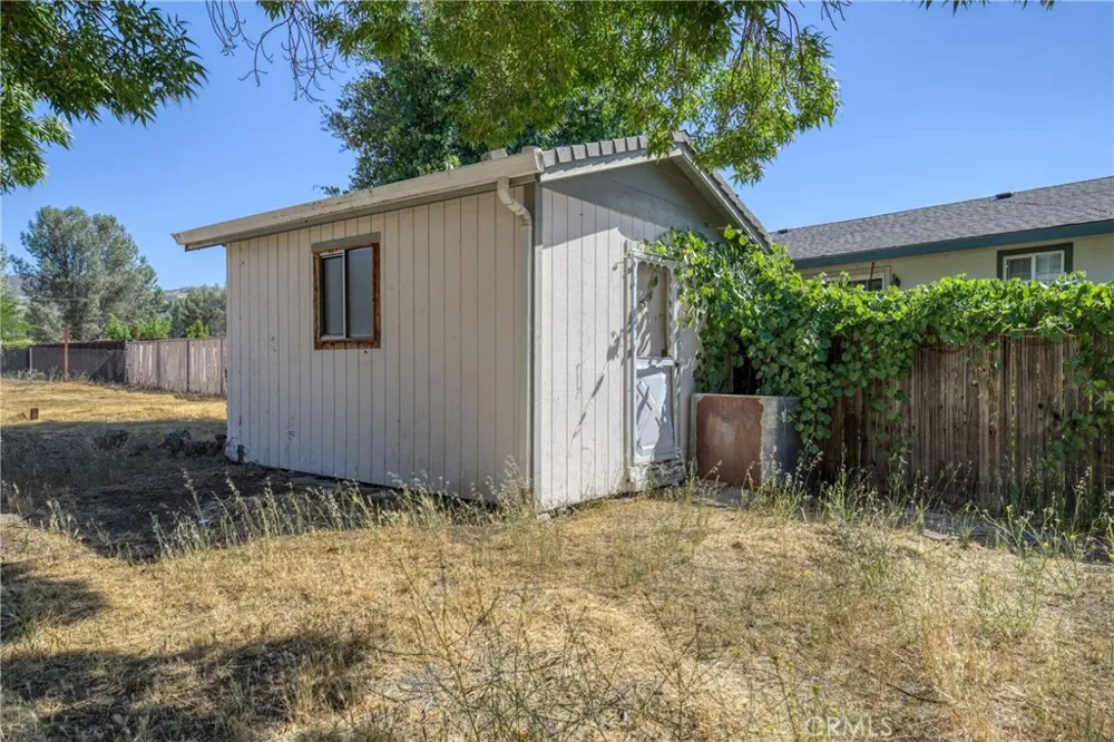 17002 Acacia Clearlake Oaks, CA 95423