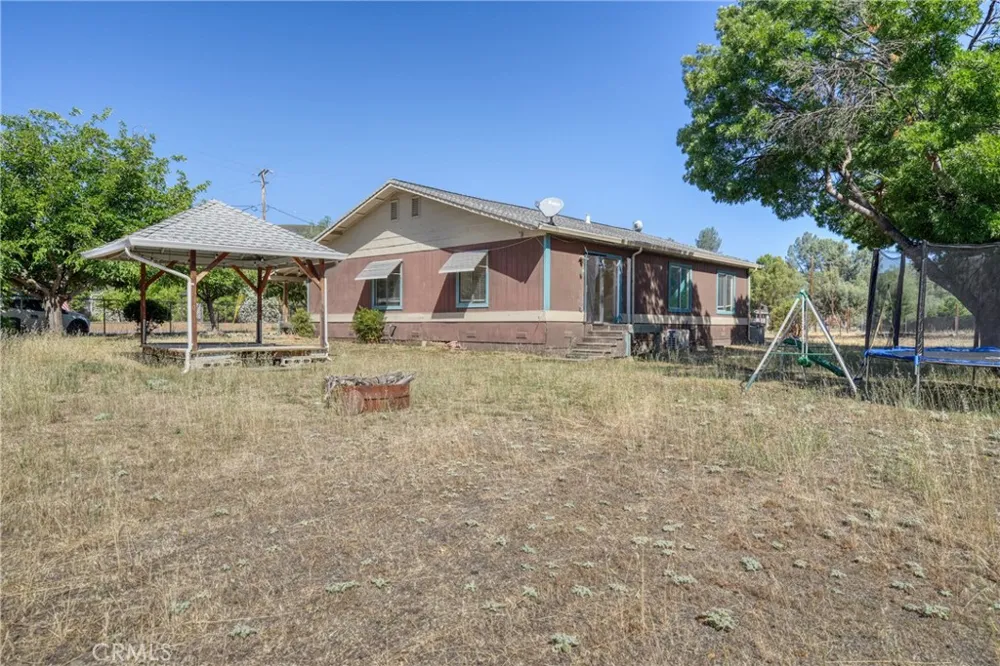 17002 Acacia Clearlake Oaks, CA 95423