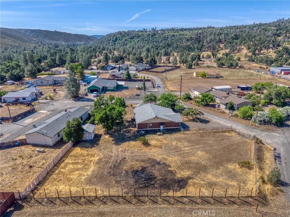 17002 Acacia Clearlake Oaks, CA 95423