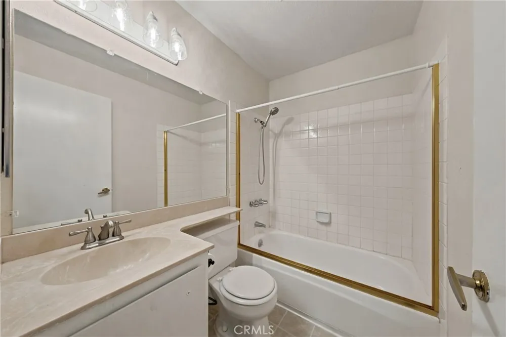 17002 Acacia Clearlake Oaks, CA 95423