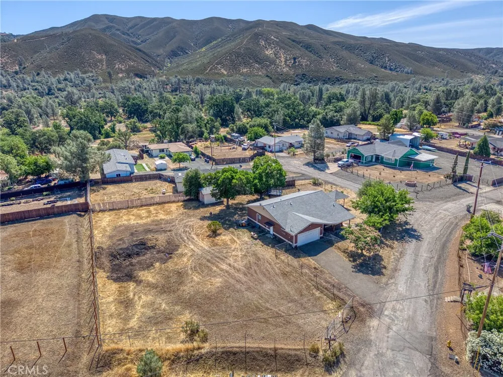 17002 Acacia Clearlake Oaks, CA 95423