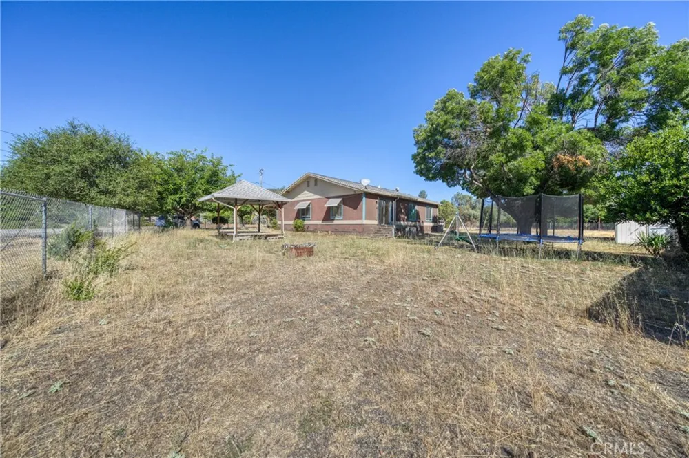 17002 Acacia Clearlake Oaks, CA 95423