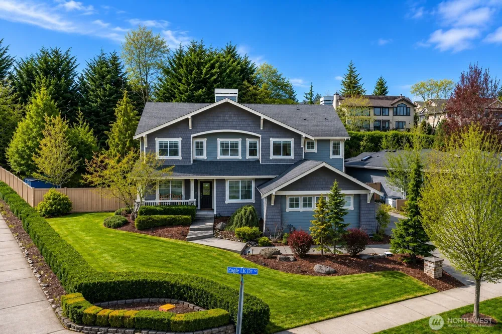 7041 Eagle Lake Drive SE Snoqualmie, WA 98065